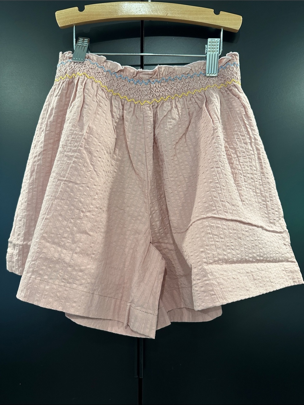 The Sunday Collective Girls Pink Smocked‎ Seersucker Shorts Size 8-9 NEW